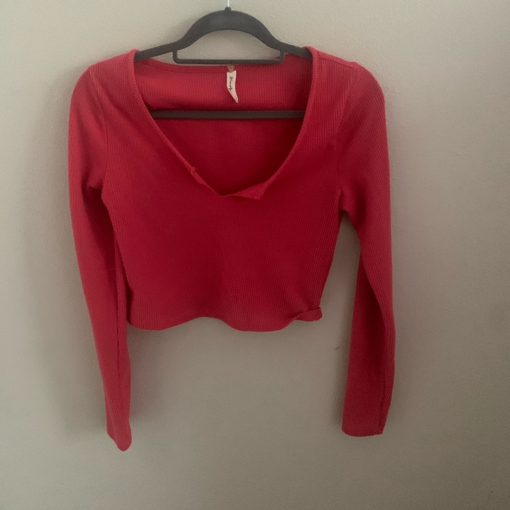 Red long sleeve crop top V-neck